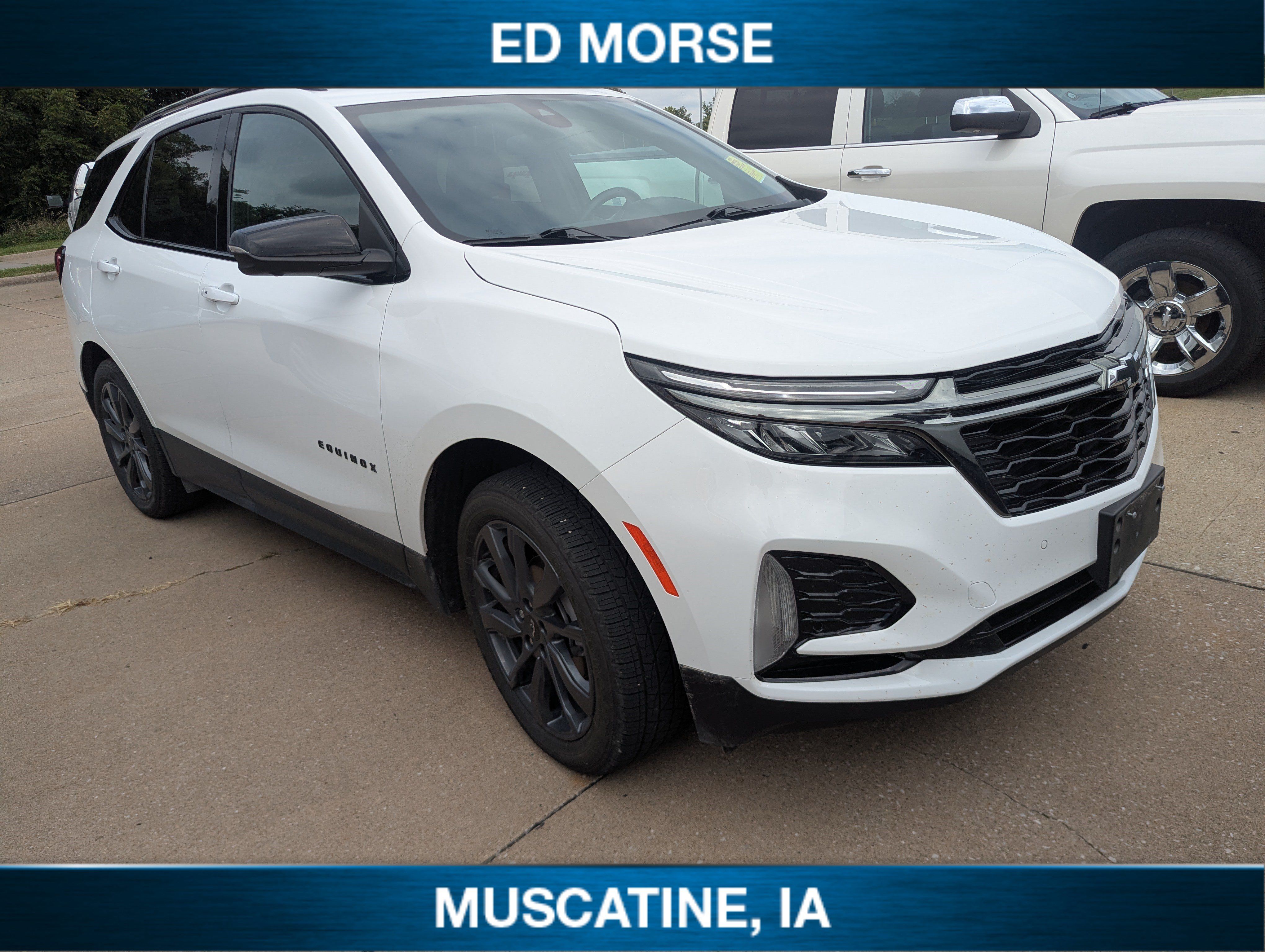 Used 2022 Chevrolet Equinox RS w/ Infotainment Package AWD/4WD image 2