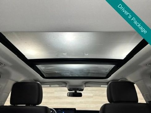 Used 2025 Ford Expedition Max Platinum w/ Platinum Ultimate Package AWD/4WD image 4