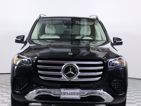 Used 2025 Mercedes-Benz GLS 450 4MATIC image 2