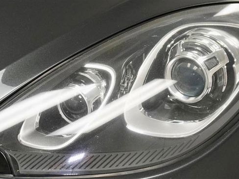 Used 2018 Porsche Macan image 58