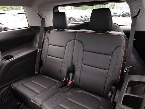 Used 2022 GMC Acadia AT4 AWD/4WD image 12