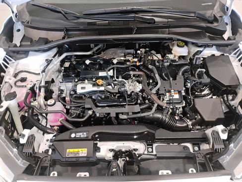 Used 2023 Toyota Corolla Cross AWD Hybrid w/ Convenience Package image 34