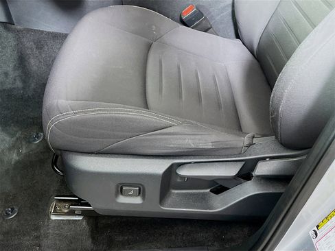 Used 2024 Toyota Tacoma TRD Off-Road image 19