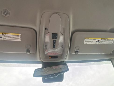 Used 2015 GMC Terrain SLE FWD image 25