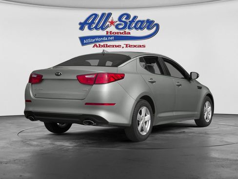 Used 2015 Kia Optima LX FWD image 2