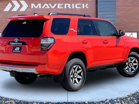 Used 2024 Toyota 4Runner TRD Off-Road Premium w/ Moonroof Package AWD/4WD image 5