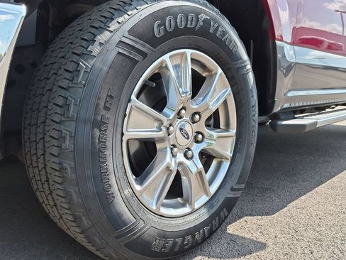 Used 2015 Ford F150 XLT w/ Equipment Group 302A Luxury AWD/4WD image 21