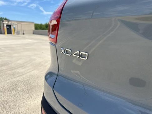 Certified 2026 Volvo XC40 B5 Plus AWD/4WD image 39