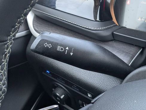 Used 2022 Jeep Grand Cherokee Limited 4xe image 27