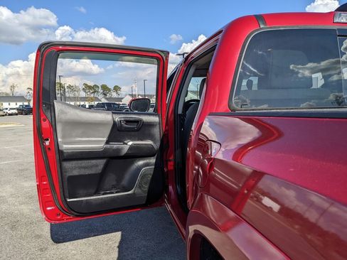 Used 2019 Toyota Tacoma SR5 image 45