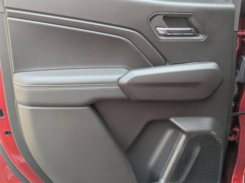 New 2026 GMC Canyon Elevation w/ Convenience Package image 13