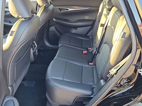 Used 2022 INFINITI QX50 Luxe w/ Appearance Package image 13