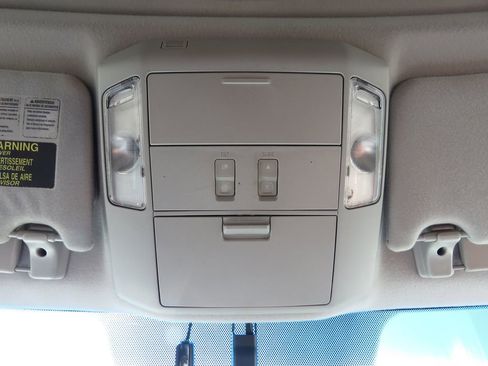 Used 2010 Toyota Sequoia Platinum AWD/4WD image 28