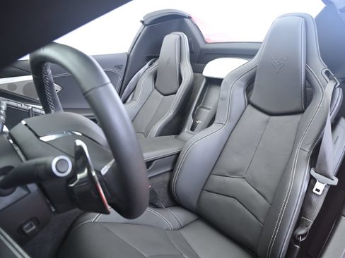 Used 2024 Chevrolet Corvette Stingray Preferred Conv w/ Battery Protection Package RWD image 30