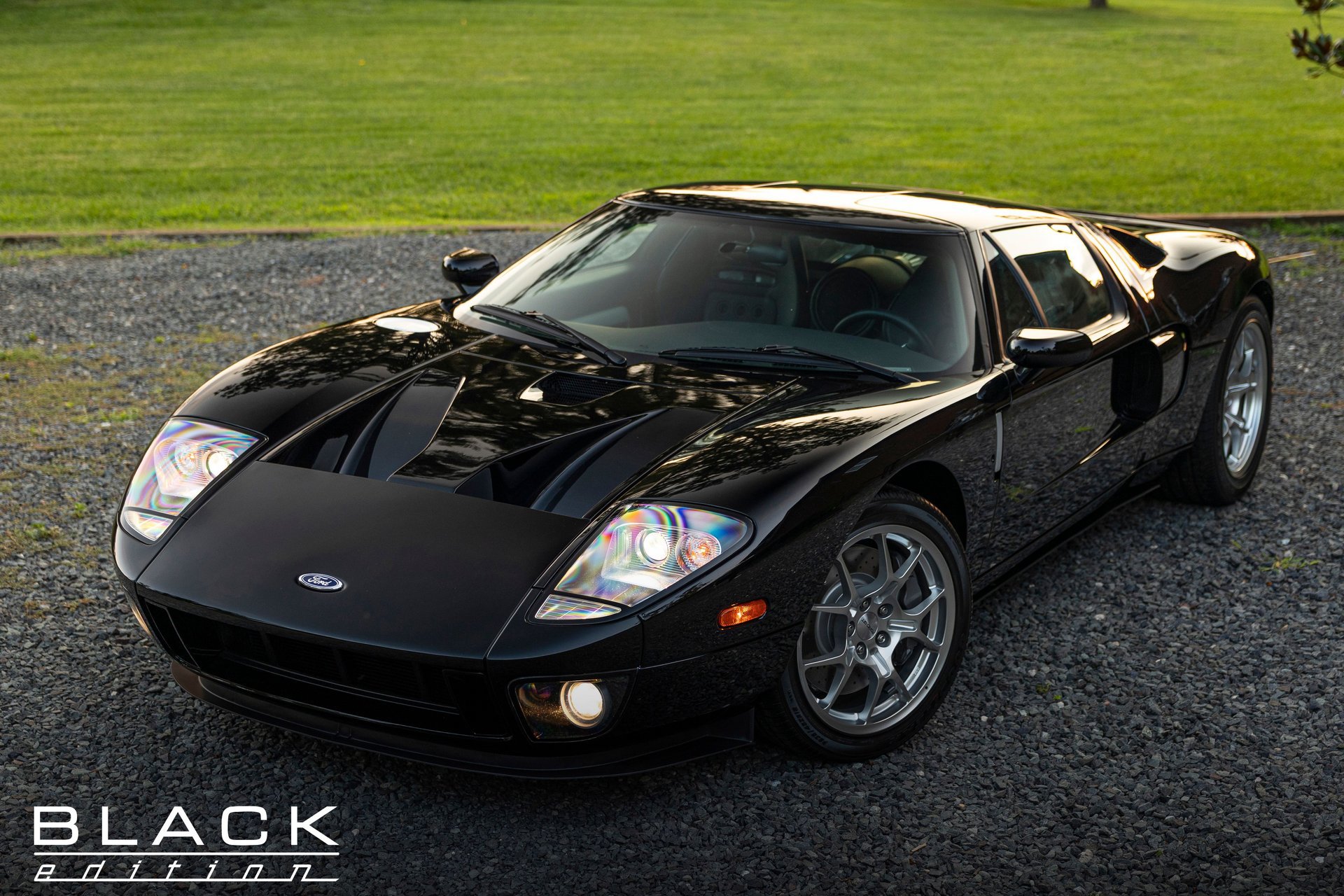 Used 2006 Ford GT RWD image 1