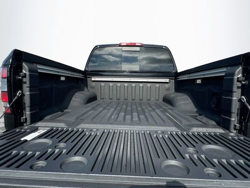 Used 2024 Nissan Frontier SV w/ SV Convenience Package RWD image 43