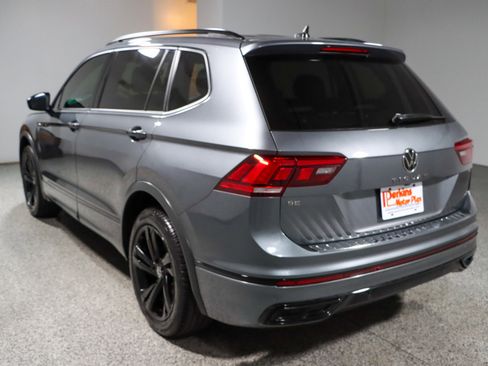 Used 2023 Volkswagen Tiguan SE R-Line FWD image 9