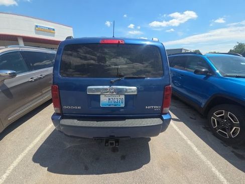 Used 2010 Dodge Nitro SXT w/ Chrome Accents Group AWD/4WD image 11