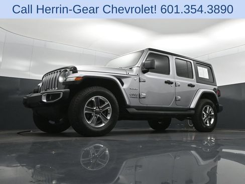 Used 2021 Jeep Wrangler Unlimited Sahara AWD/4WD image 38
