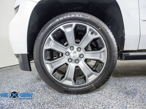 Used 2019 Chevrolet Suburban Premier AWD/4WD image 50