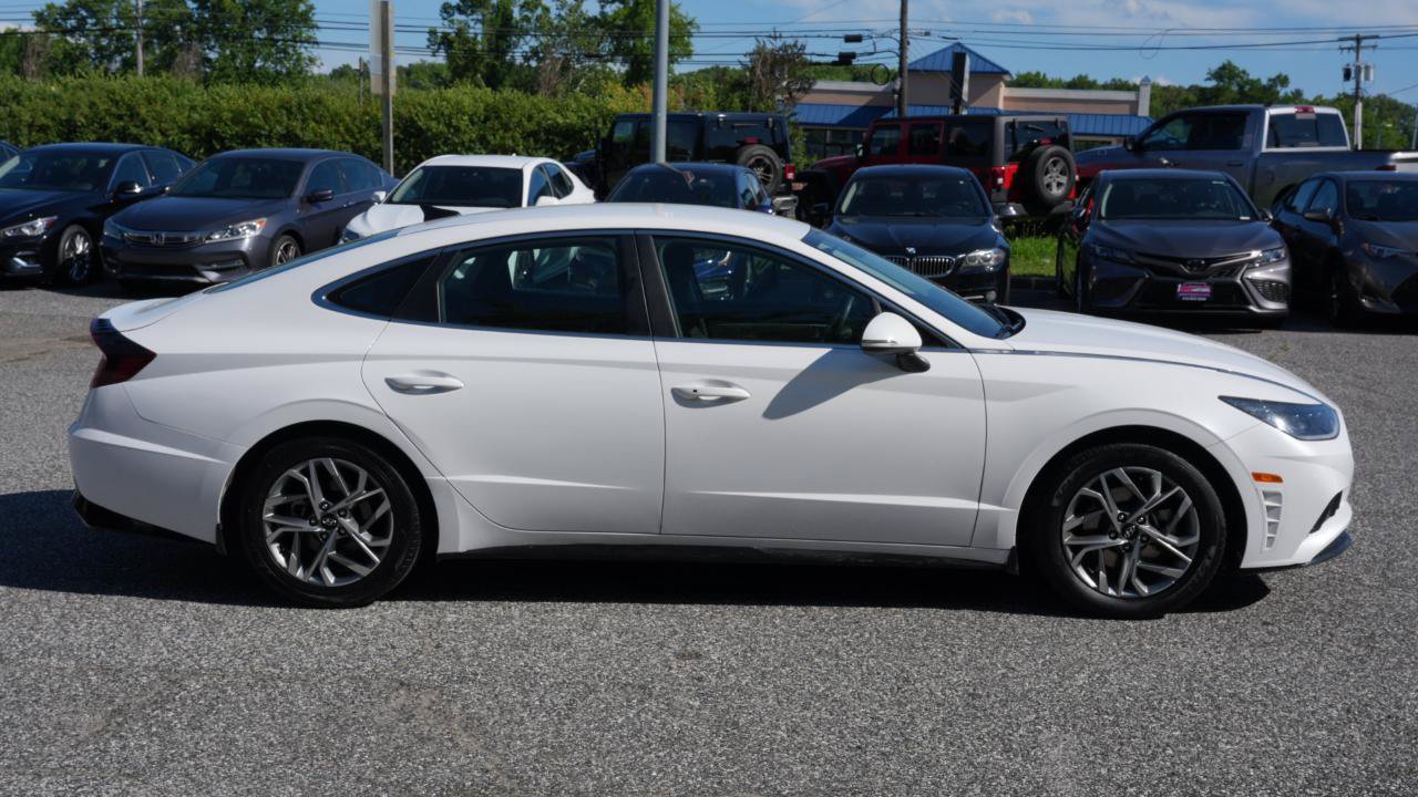 Used 2023 Hyundai Sonata SEL w/ Winter Weather Package FWD image 4