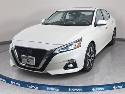 Used 2020 Nissan Altima 2.5 SV