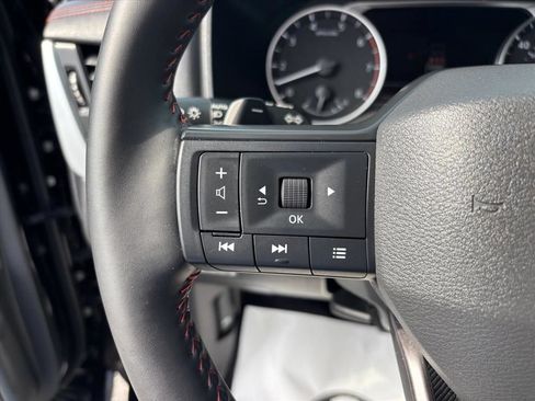 Used 2025 Nissan Rogue SV AWD/4WD image 15