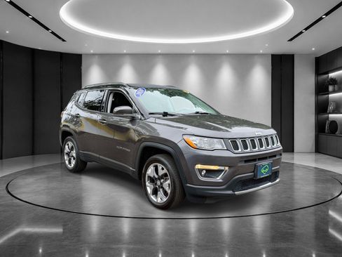Used 2020 Jeep Compass Limited AWD/4WD image 2