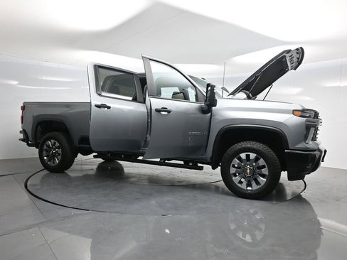 Used 2025 Chevrolet Silverado 2500 Custom w/ Custom Convenience Package AWD/4WD image 48