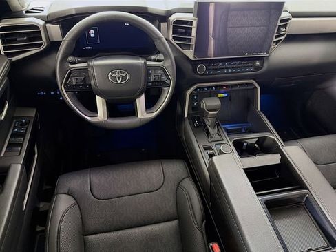 Used 2024 Toyota Tundra Limited AWD/4WD image 28