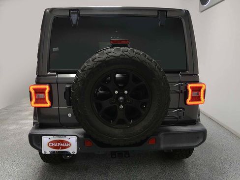 Used 2019 Jeep Wrangler Unlimited Sahara w/ Quick Order Package 24M Moab AWD/4WD image 5