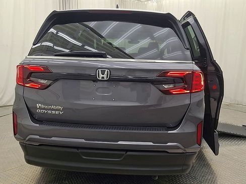 Used 2026 Honda Odyssey EX-L image 2