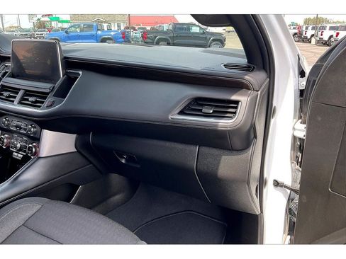 Used 2022 GMC Yukon SLE AWD/4WD image 18