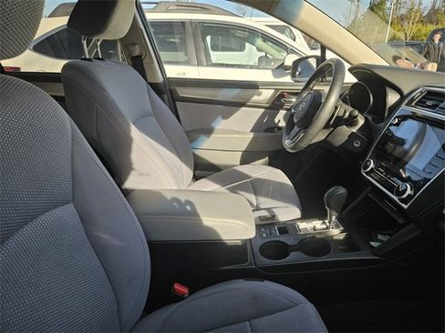Used 2018 Subaru Outback 2.5i Premium image 6