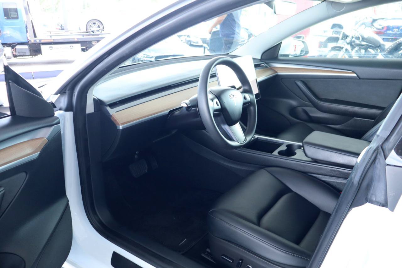Used 2023 Tesla Model 3 Standard Range RWD image 14