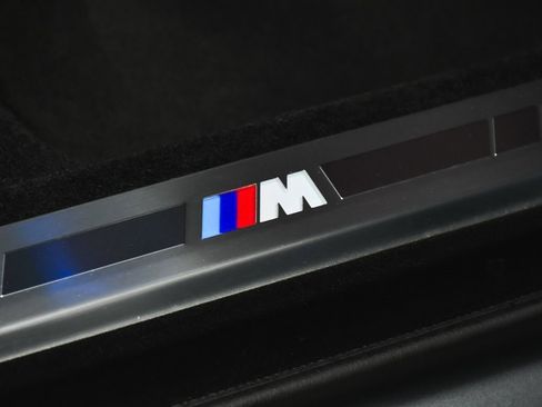 Used 2023 BMW i7 xDrive60 image 22