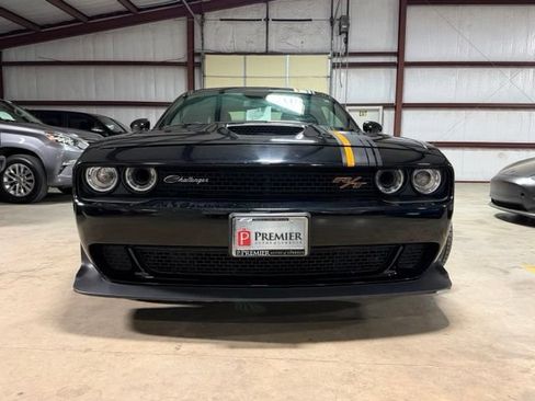 Used 2022 Dodge Challenger R/T Scat Pack RWD image 2