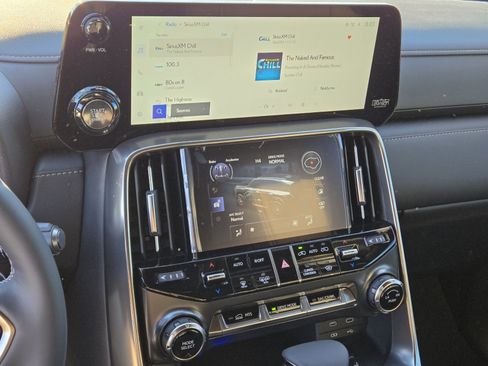 New 2026 Lexus LX 600 4WD w/ Luxury Package image 11