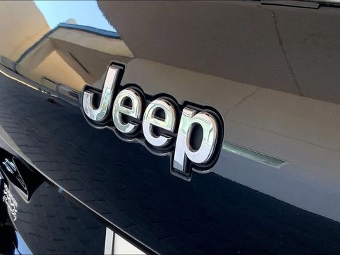 Used 2021 Jeep Grand Cherokee L Limited image 31