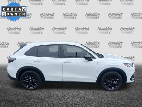 Used 2025 Honda HR-V Sport image 11