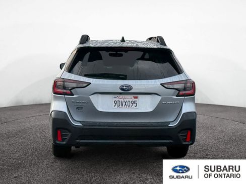 Certified 2021 Subaru Outback Premium image 4