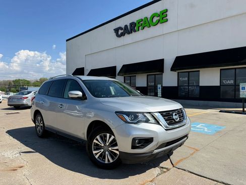 Used 2020 Nissan Pathfinder SL AWD/4WD image 1