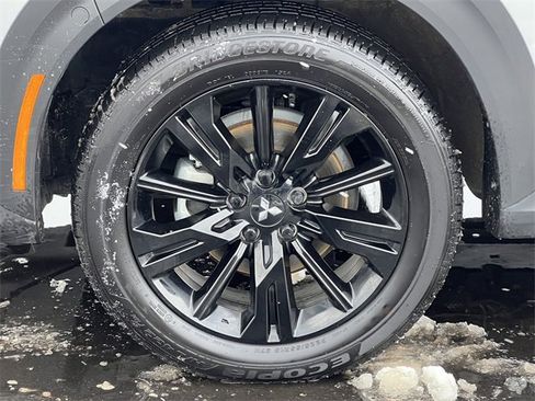 Used 2024 Mitsubishi Eclipse Cross Black Edition image 7