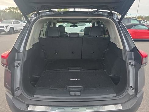 Used 2023 Nissan Rogue SL image 24