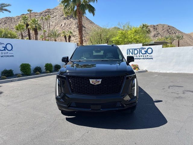 Used 2026 Cadillac Escalade ESV Platinum Sport w/ LPO, Floor Liner Package AWD/4WD image 2