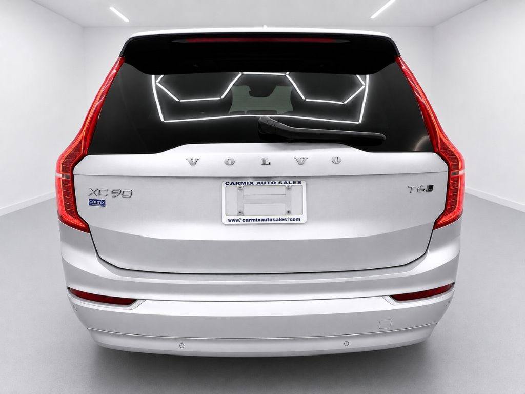 Used 2022 Volvo XC90 T6 Momentum w/ Climate Package AWD/4WD image 4