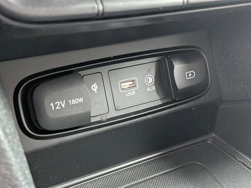 Used 2020 Hyundai Santa Fe SEL FWD image 31