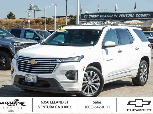Used 2023 Chevrolet Traverse Premier FWD image 1