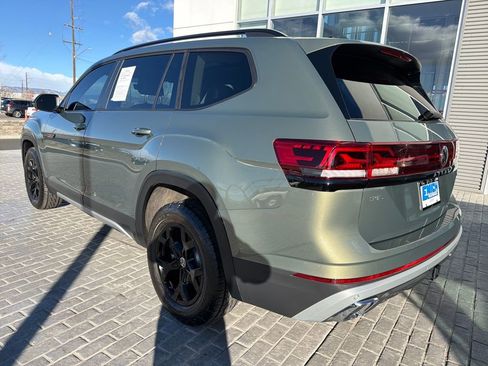 Used 2024 Volkswagen Atlas Peak Edition SEL image 5