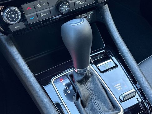 New 2026 Jeep Compass Latitude image 22